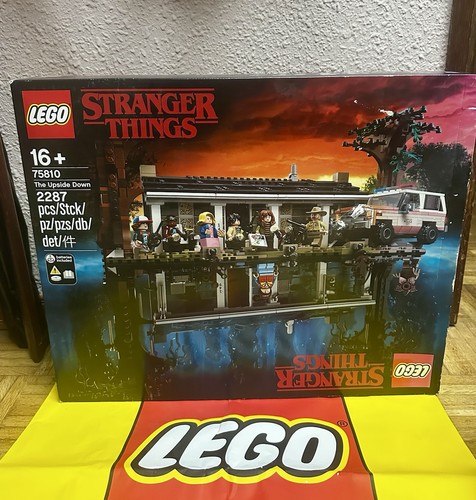 Lego stranger things - stranger, 75810